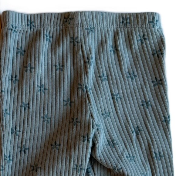 3/$15 Bundle | S/2 Girl's Ribbed Leggings - Picture 3 of 4